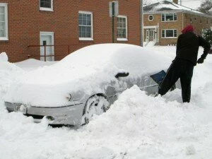 shoveling-out-car